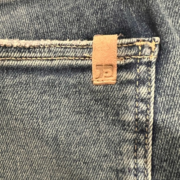 Joe’s Jeans The Bobby Singular women’s  tapered Distressed Jeans, size 26, NWOT - Picture 3 of 12